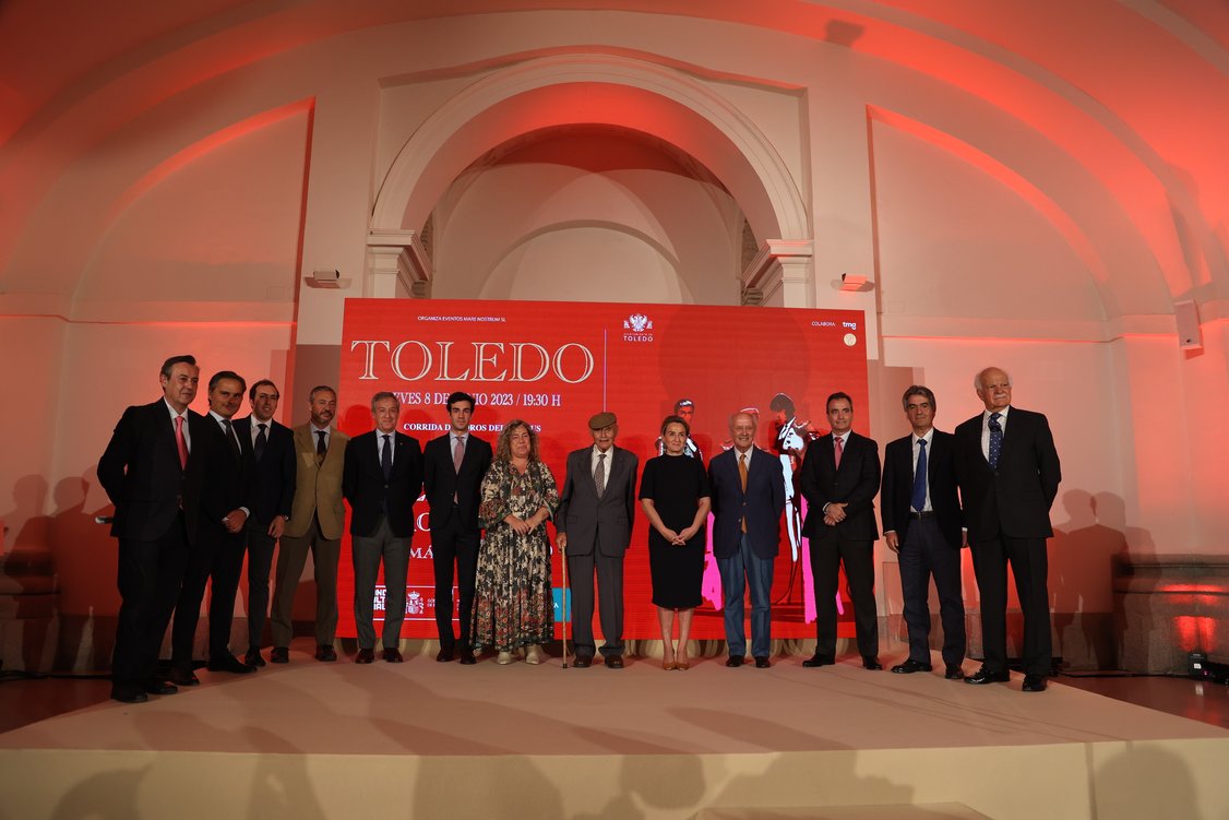 Éxito rotundo en la presentación del cartel del Corpus de Toledo ...